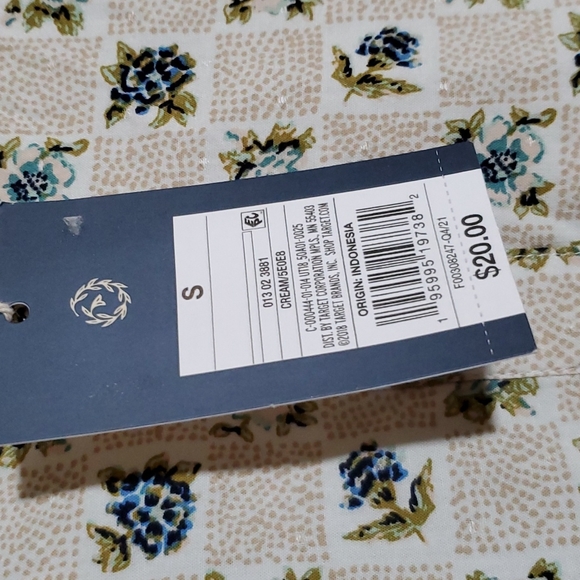 Women's Balloon Long Sleeve Poet Blouse - Picture 7 of 13